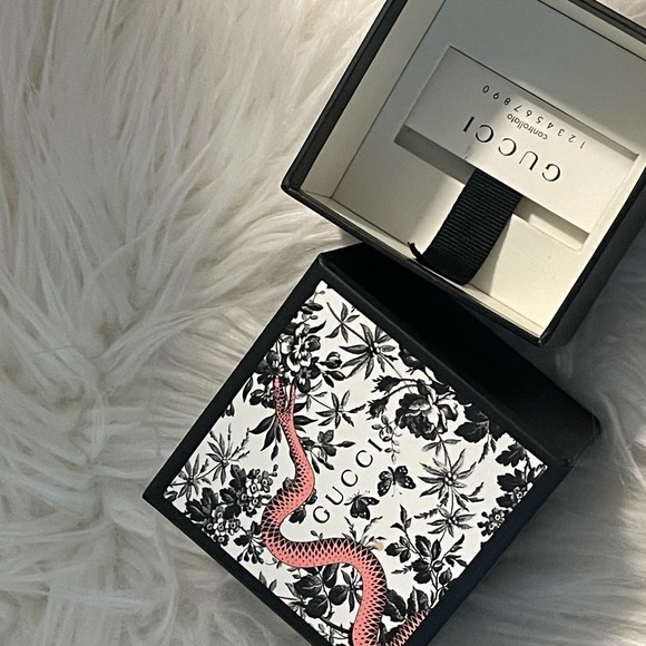Gucci Gift Box - Picture 2 of 8
